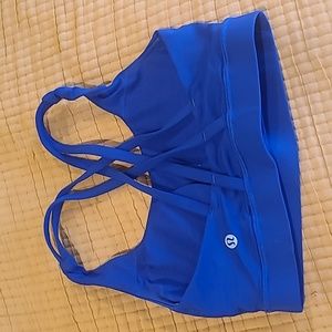 Lululemon sports bra